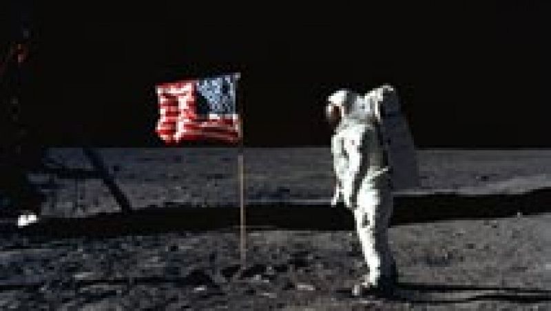 Un corto relizado con más de ocho mil fotografías de la Nasa de cuando el hombre llegó a la luna se ha hecho viral. Las intantáneas fueron tomadas por los astronautas durante su paseo por el satélite... se desclasificaron en 2015 y con ellas ahora un