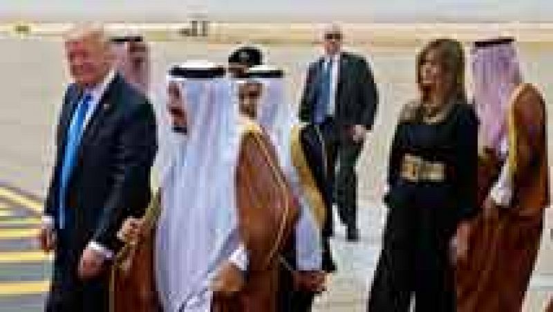 Donald Trump llega a Riad en su primera gira internacional