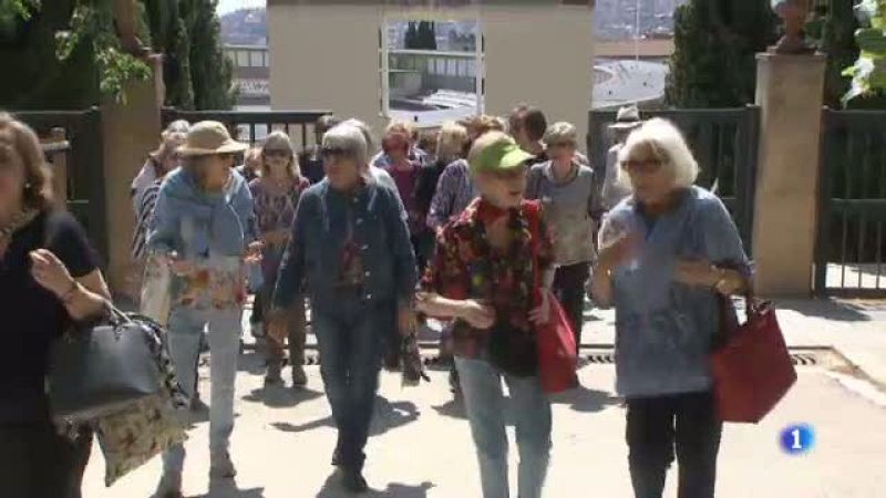 Una guia molt singular, Isabel Larruy, amb 84 anys ensenya racons i edificis singulars de Barcelona 