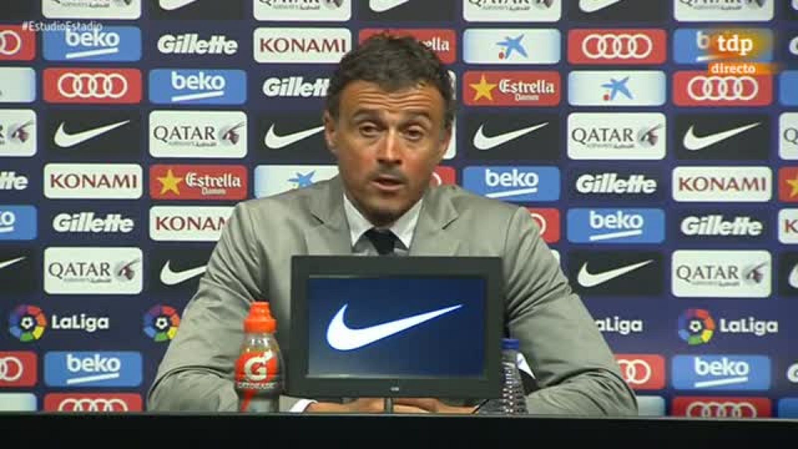 El entrenador del FC Barcelona ha puesto en valor la remontada de su equipo al mismo tiempo que ha lamentado la no sorpresa en Málaga.