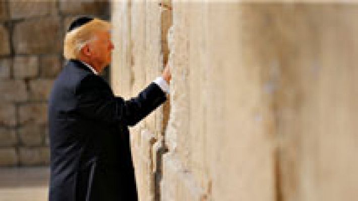 Trump visita el Muro de las Lamentaciones a su llegada a Israel