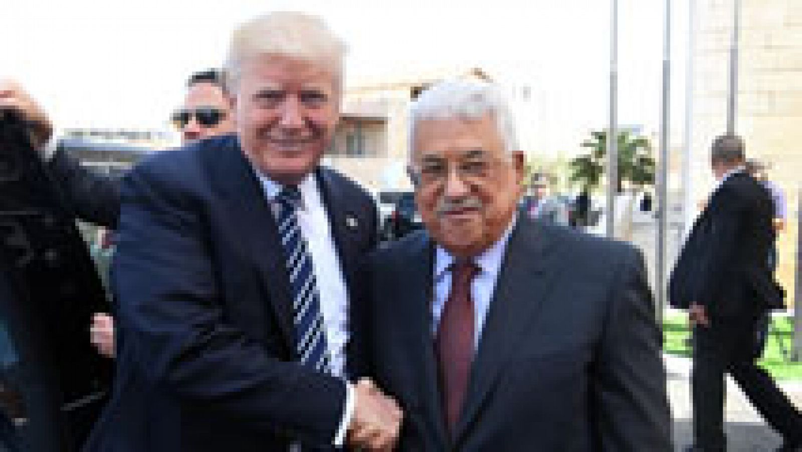 Telediario 1: Donald Trump se reune con el presidente palestino Mahmud Abbas en su segunda jornada en Oriente Próximo | RTVE Play