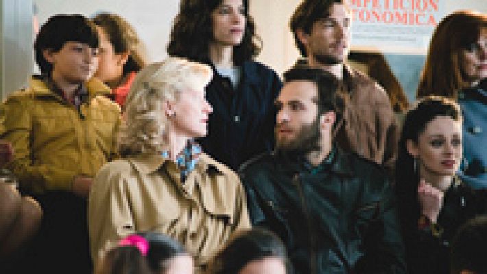 Cuéntame cómo pasó - Karina muy preocupada por lo que pensará Mercedes