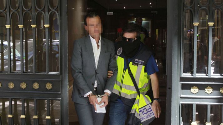 Telediario 1 - Detienen al empresario Aneri y al prestamista Antonio Arroyo por presunto desvío de dinero de cursos de formación