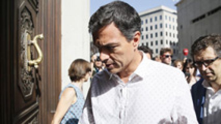 Telediario 1 - Sánchez regresa al Congreso para reunirse con el grupo parlamentario socialista