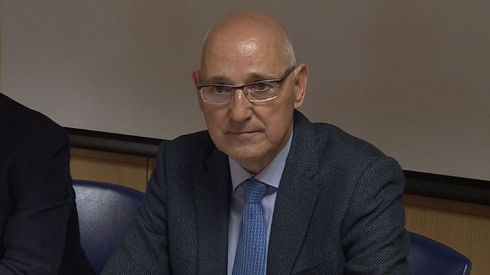 Telediario 1 - José Antonio Álvarez Gundín, director de informativos, clausura el XV Máster de Periodismo en TV