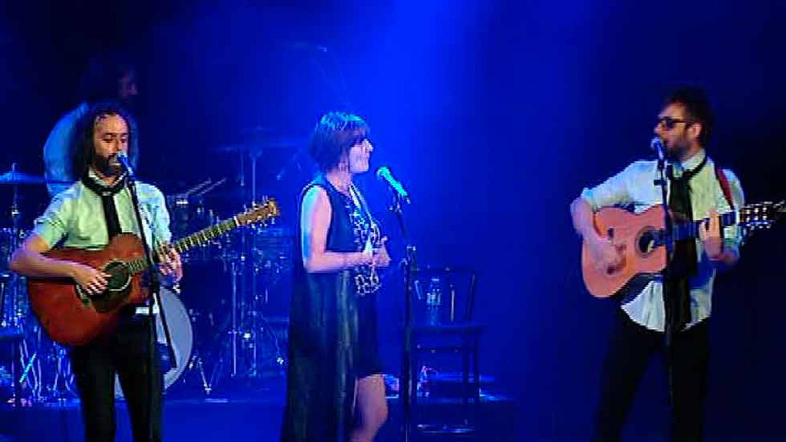 El dúo Antílopez llena La Riviera en concierto cargado de sorpresas