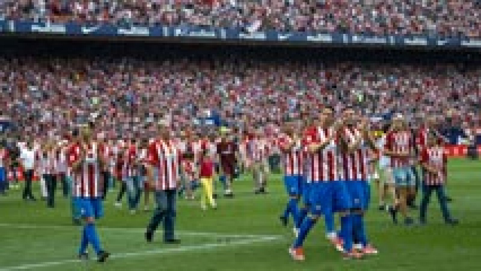 Fiesta rojiblanca para despedir al Calderón