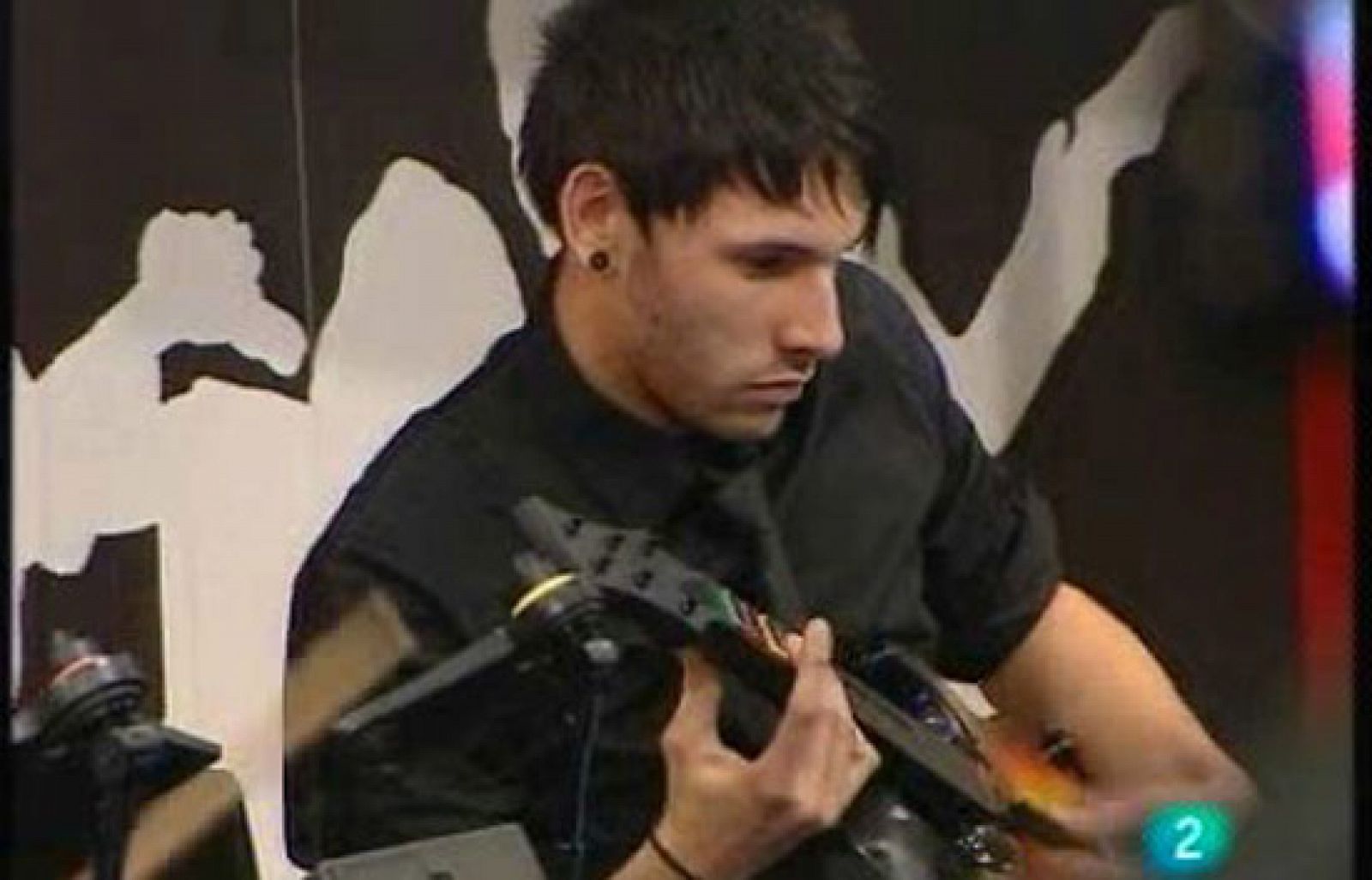 Zoom Net - La final europea del videojuego Guitar Hero - Zoom net | Ver