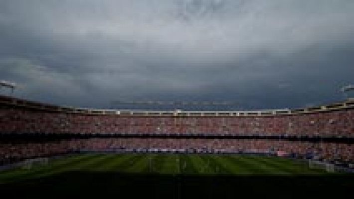 Los aficionados atléticos siguen arrancando los asientos del Calderón