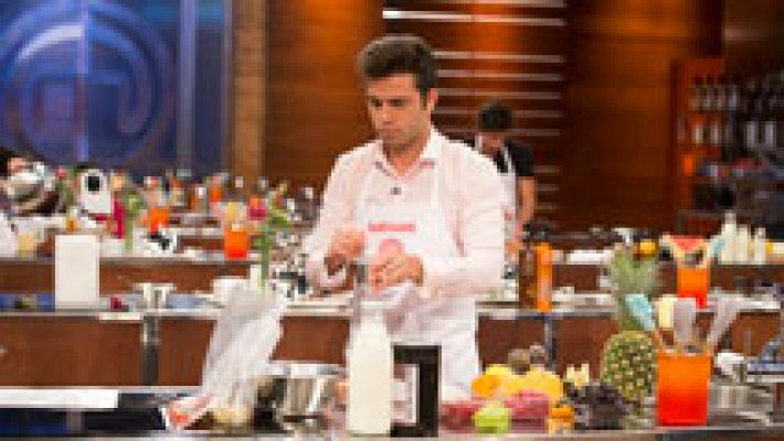 MasterChef 5 - Nathan le roba el café a Laila