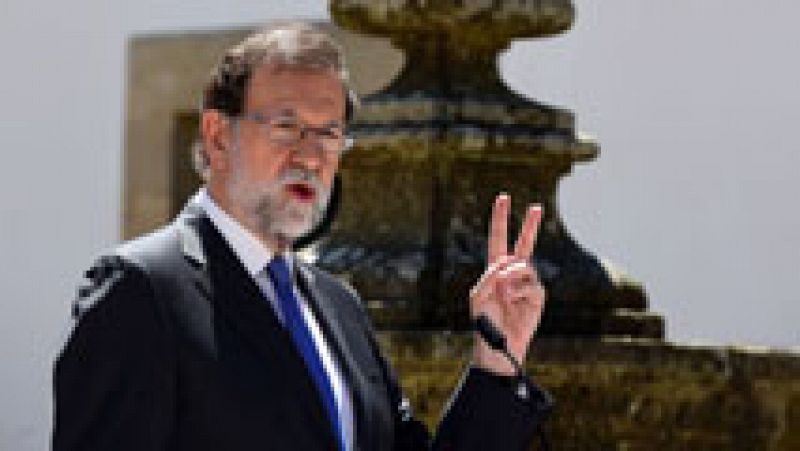 Rajoy satisfecho con la llamada de Sánchez, a pesar de sus diferencias