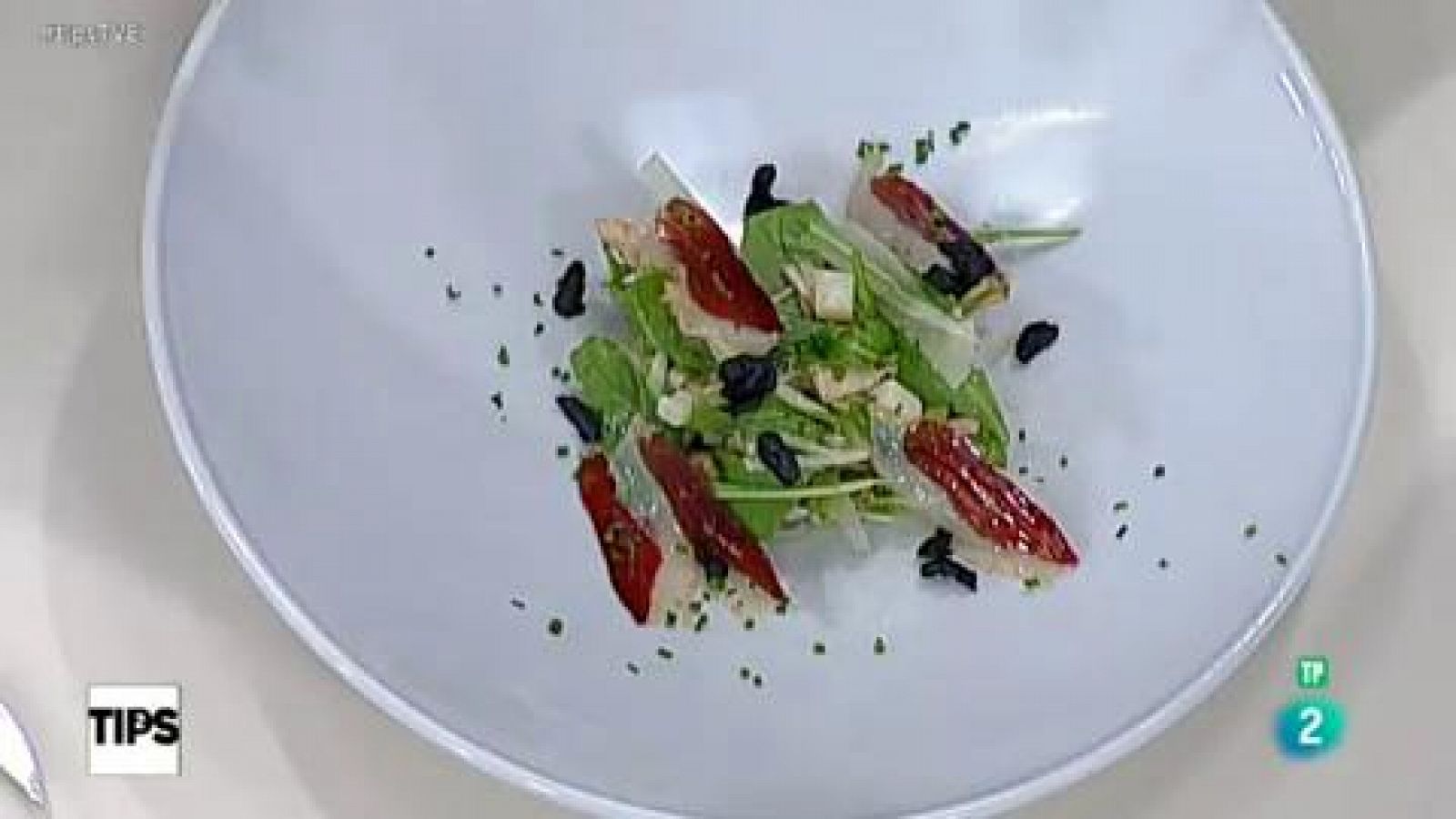 RTVE Cocina: Ensalada depurativa al vino tinto | RTVE Play