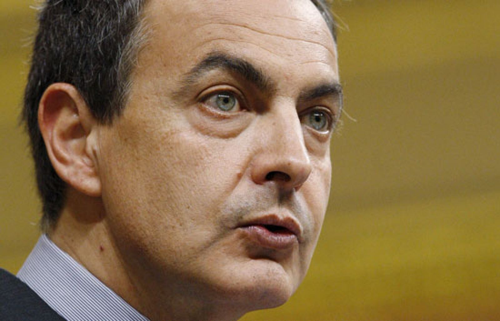 Zapatero ha anunciado una reducción del gasto público de 1.500 millones de euros.