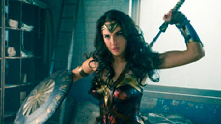 Telediario 1 - 'Wonder Woman', la esperanza para reflotar el Universo DC en el cine