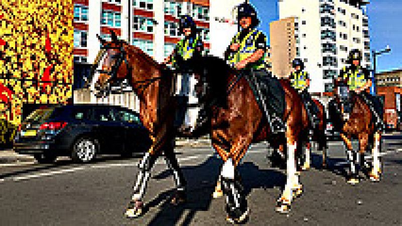 Seis policías nacionales viajan a Cardiff para colaborar con la policía galesa en la seguridad de la final de la Champions League que el sábado disputarán el Real Madrid y el Juventus en esta ciudad, que los agentes españoles patrullarán para atender