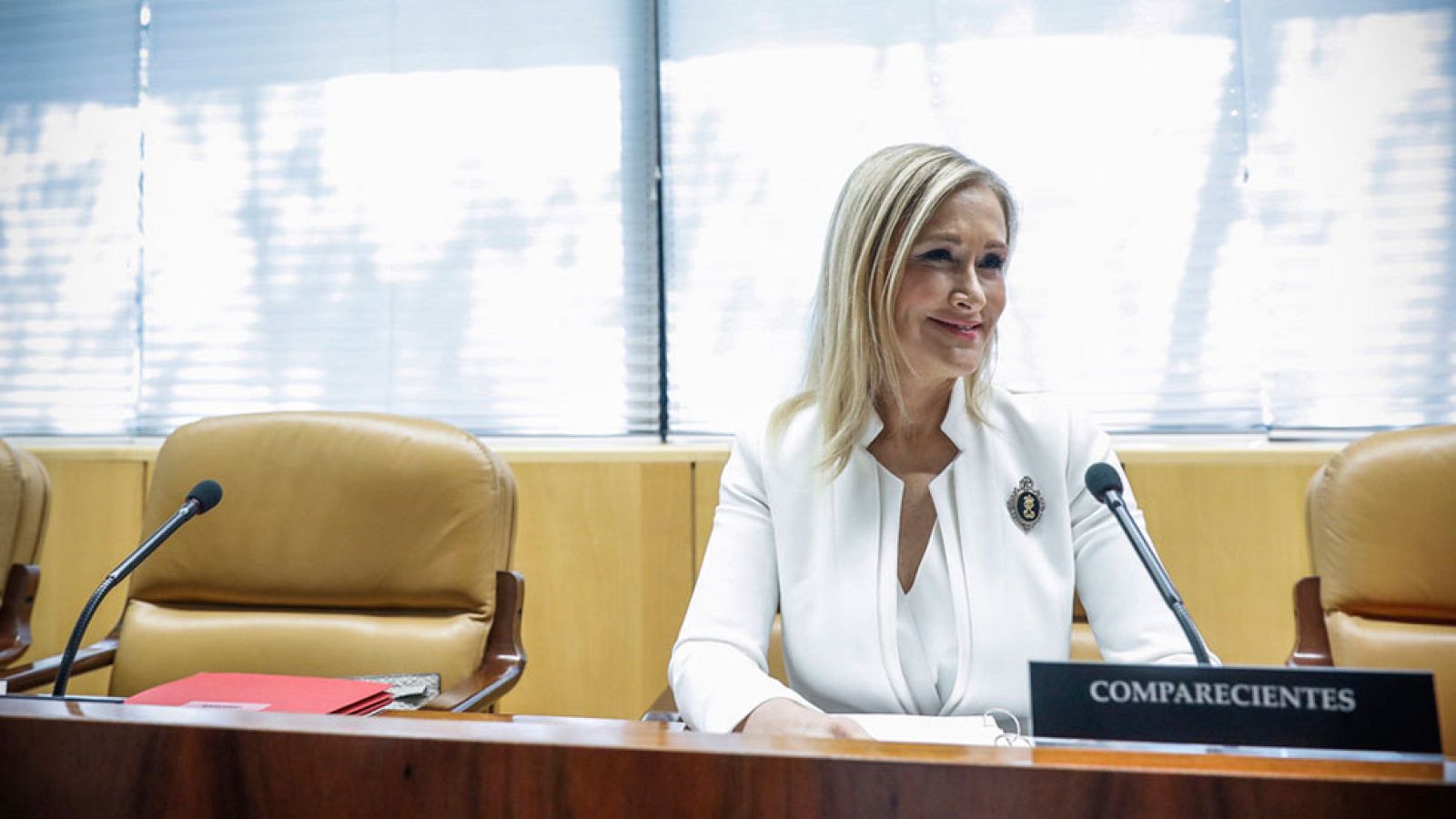 Cifuentes niega haber influido en las adjudicaciones de la cafetería de la Asamblea