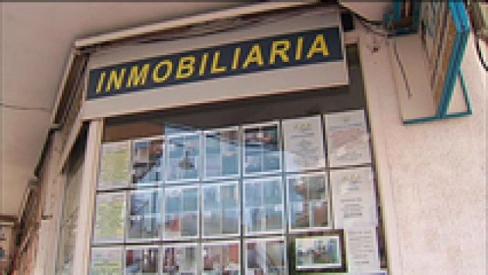 Telediario 1 - En los últimos dos años, han detenido enTorrevieja a130 personas  por falsificar papeles de empadronamiento