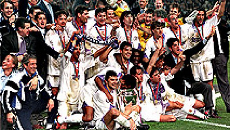El Real Madrid se cita con la historia para convertir en leyenda la conquista de su duod�cima Copa de Europa, con la opci�n de ser el primer equipo que consigue reeditar t�tulo en Liga de Campeones, si supera la perfecci�n defensiva que plasma el Juv
