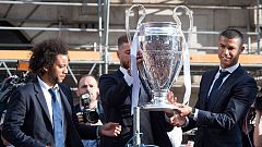 Los capitanes ofrecen la Champions a la afición