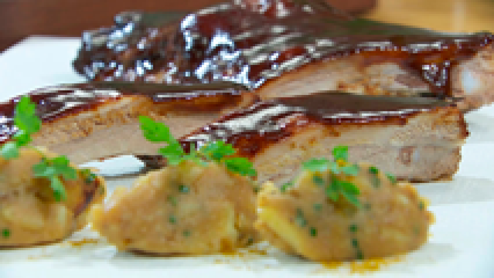 RTVE Cocina: Costilla de cerdo con cerveza  | RTVE Play