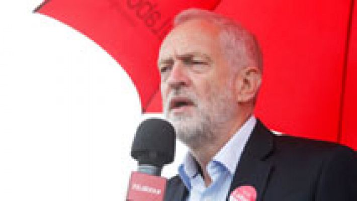 Corbyn exige la dimisión de May por recortar medios a las fuerzas de seguridad