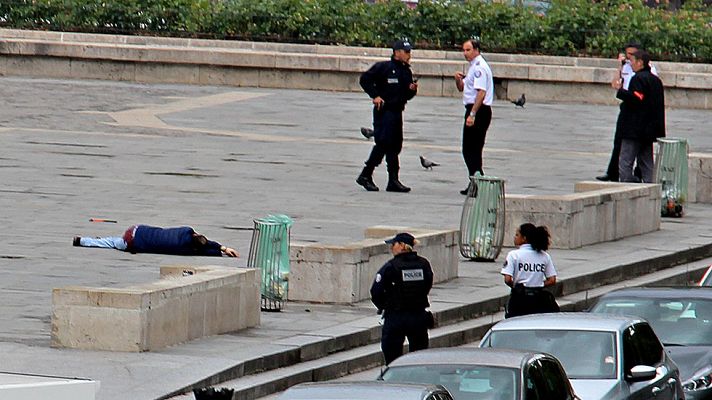 Telediario 1 - El atacante de Notre Dame había proclamado su pertenencia al Estado Islámico en un vídeo