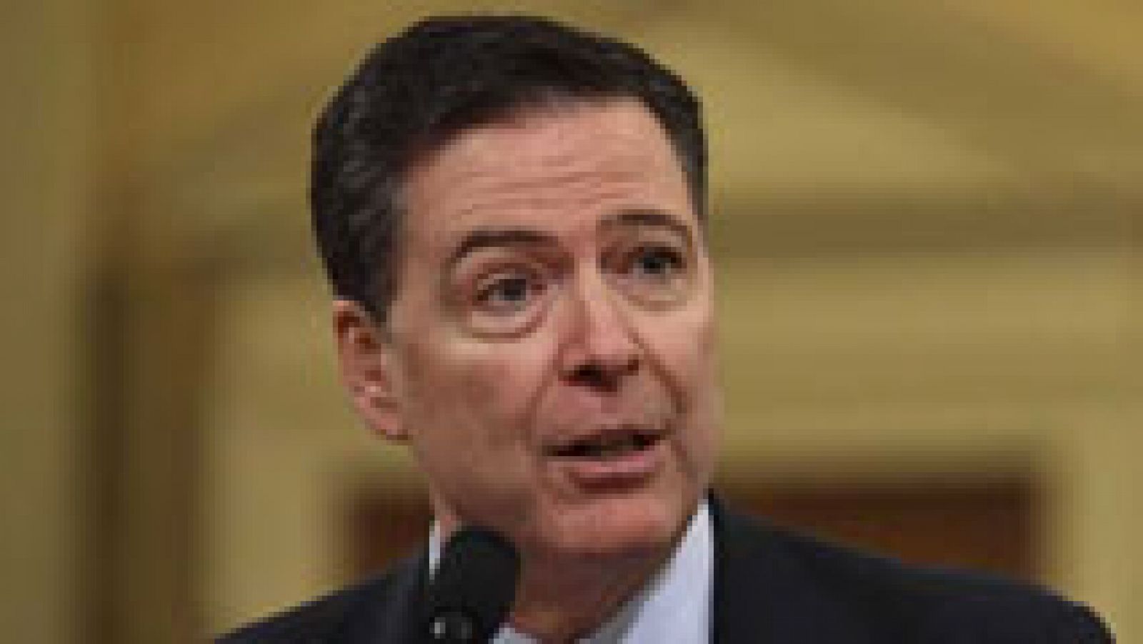 El ex director del FBI, James Comey, asegura que Trump le pidió "lealtad" y que dejara de investigar a Flynn