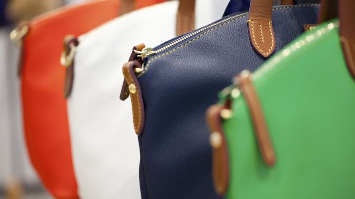 Telediario 1 - La Agencia Tributaria pone en marcha una operación contra el fraude en productos chinos en once comunidades