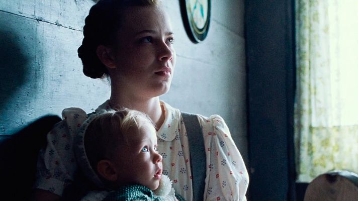 El cine de La 2 - 'Lore', una premiada película sobre la caída del nazismo en El Cine de La 2