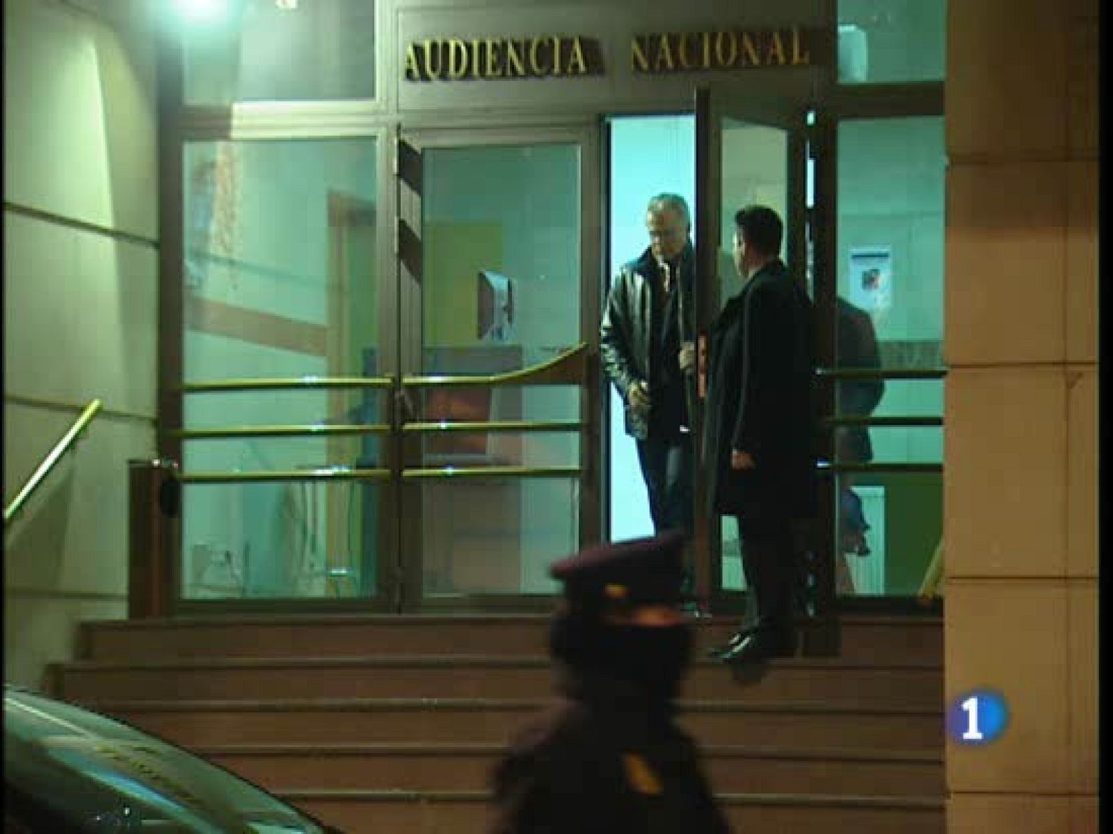 Garzón manda a prisión a los tres prinicpales imputados de la trama de corrupción y explica en su auto su modo de proceder.