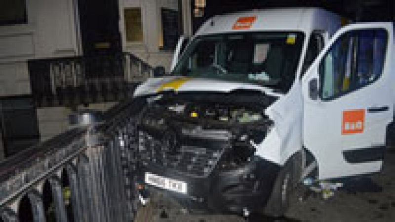 Uno de los terroristas de Londres intentó alquilar un camión horas antes