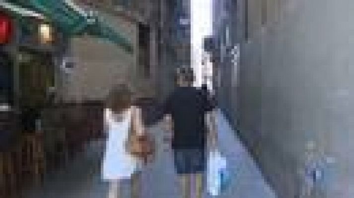 L'Informatiu - Uns espais desconeguts de Barcelona, un recorregut per les botigues més petites de la ciutat.