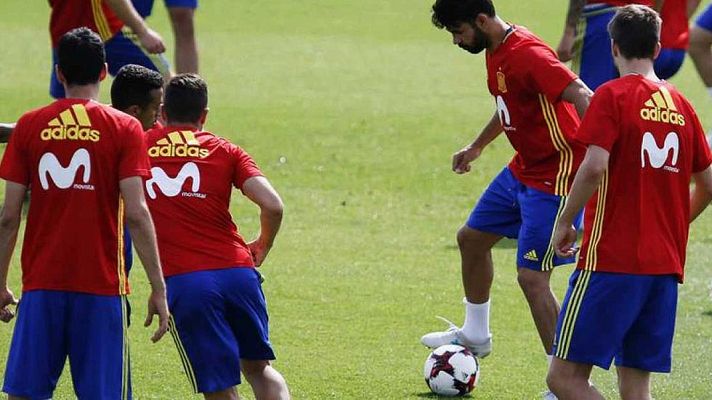 Telediario 1 - Macedonia, examen de España antes de la 'final' por el liderato