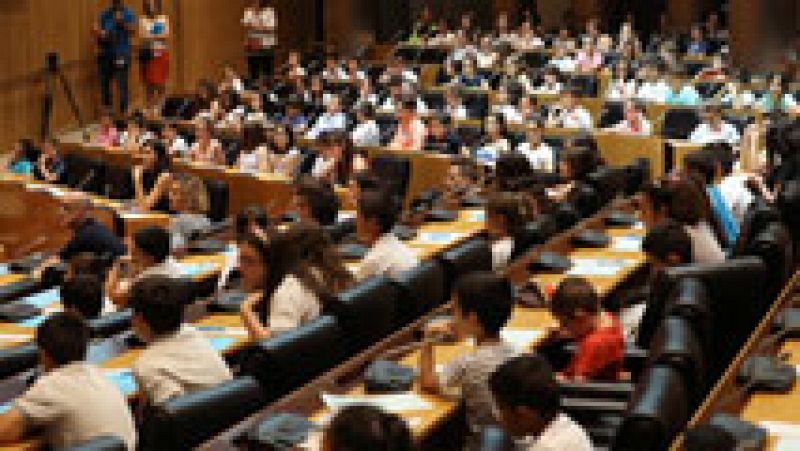 Los niños protagonizan un pleno contra el acoso escolar en el Congreso de los Diputados