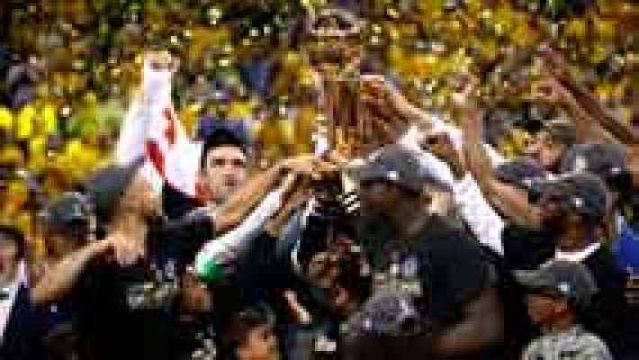 Telediario 1 - Los Warriors recuperan el anillo de campeones de la NBA