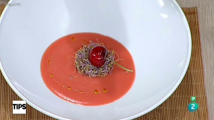 RTVE Cocina - La cocina de Sergio: el reto con fresas y ciruelas
