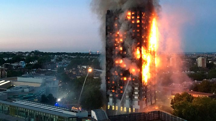 Telediario 1 - Incendio en la Torre Grenfell de Londres