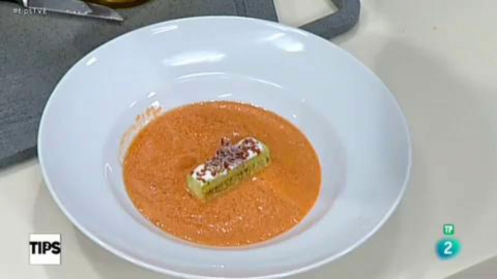 TIPS - La cocina de Sergio - Crema de sandia y yogur con jamón crujiente