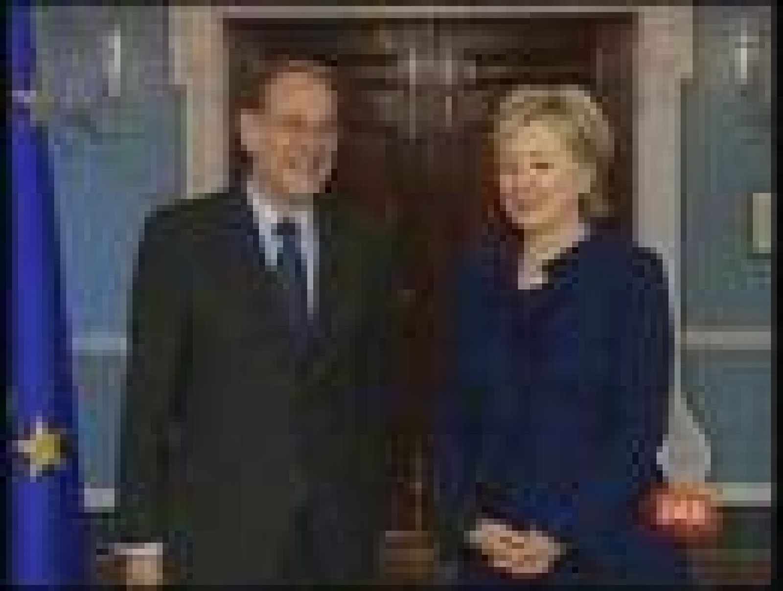 Solana y Clinton recuerdan viejos tiempos | Ver