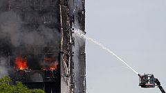 ¿Cómo se apaga un incendio en un edificio de gran altura?