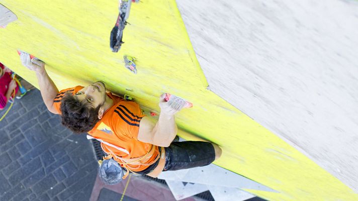 Javier Cano y Muriel Ruíz de Larramendi, campeones de España de escalada en dificultad