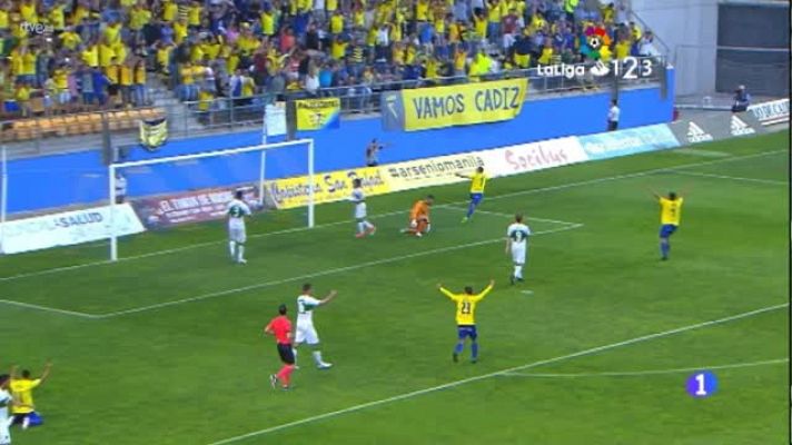  - El Cádiz inicia el camino a Primera División