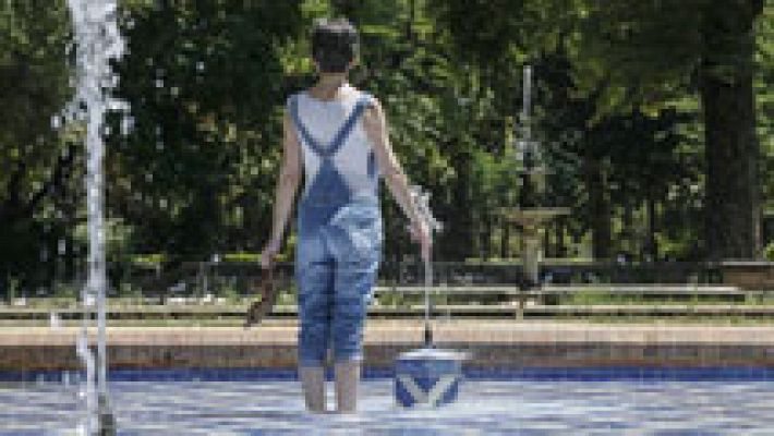 La primera ola de calor llega a su punto álgido con máximas de 42 grados