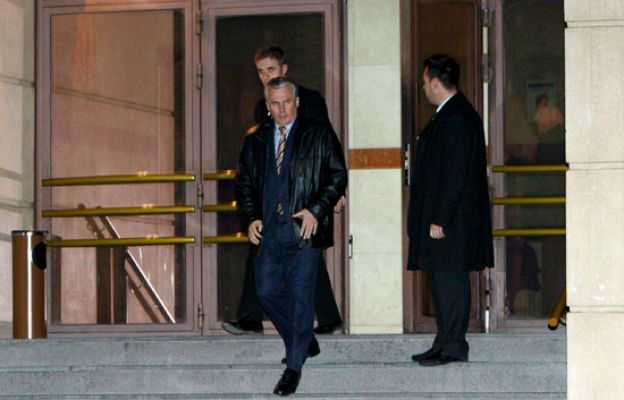  - Garzón, contra la presencia del PP