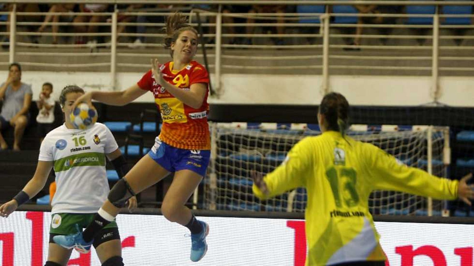 Balonmano - Partido de las Estrellas Femenino desde Torrevieja (Alicante) - ver ahora