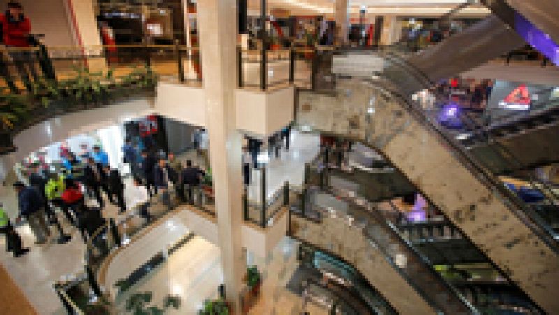 Tres mujeres mueren en Bogotá en un atentado en un centro comercial