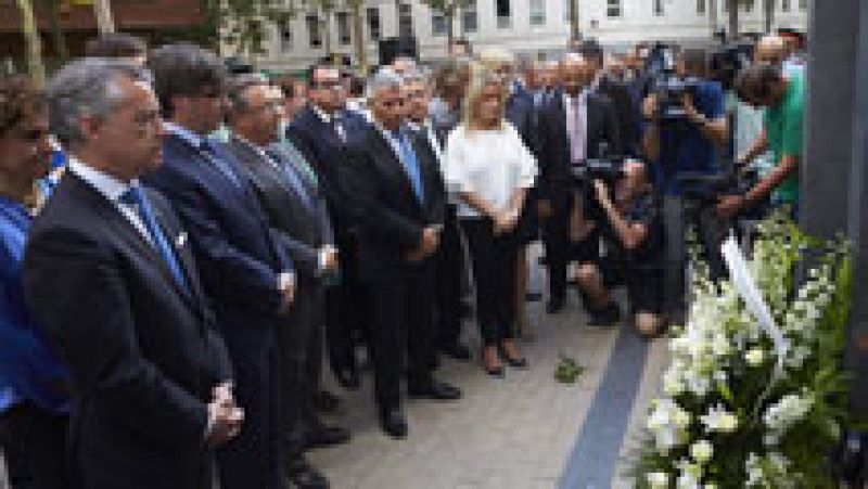 Homenaje a las víctimas del atentado de ETA en el Hipercor de Barcelona en el 30 aniversario