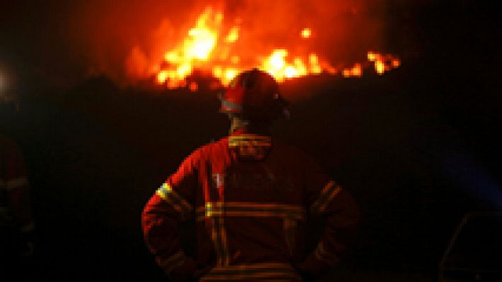 Telediario 1 - La dudas y críticas se ciernen sobre el gobierno portugues tras las posibles neglicencias por el incendio forestal