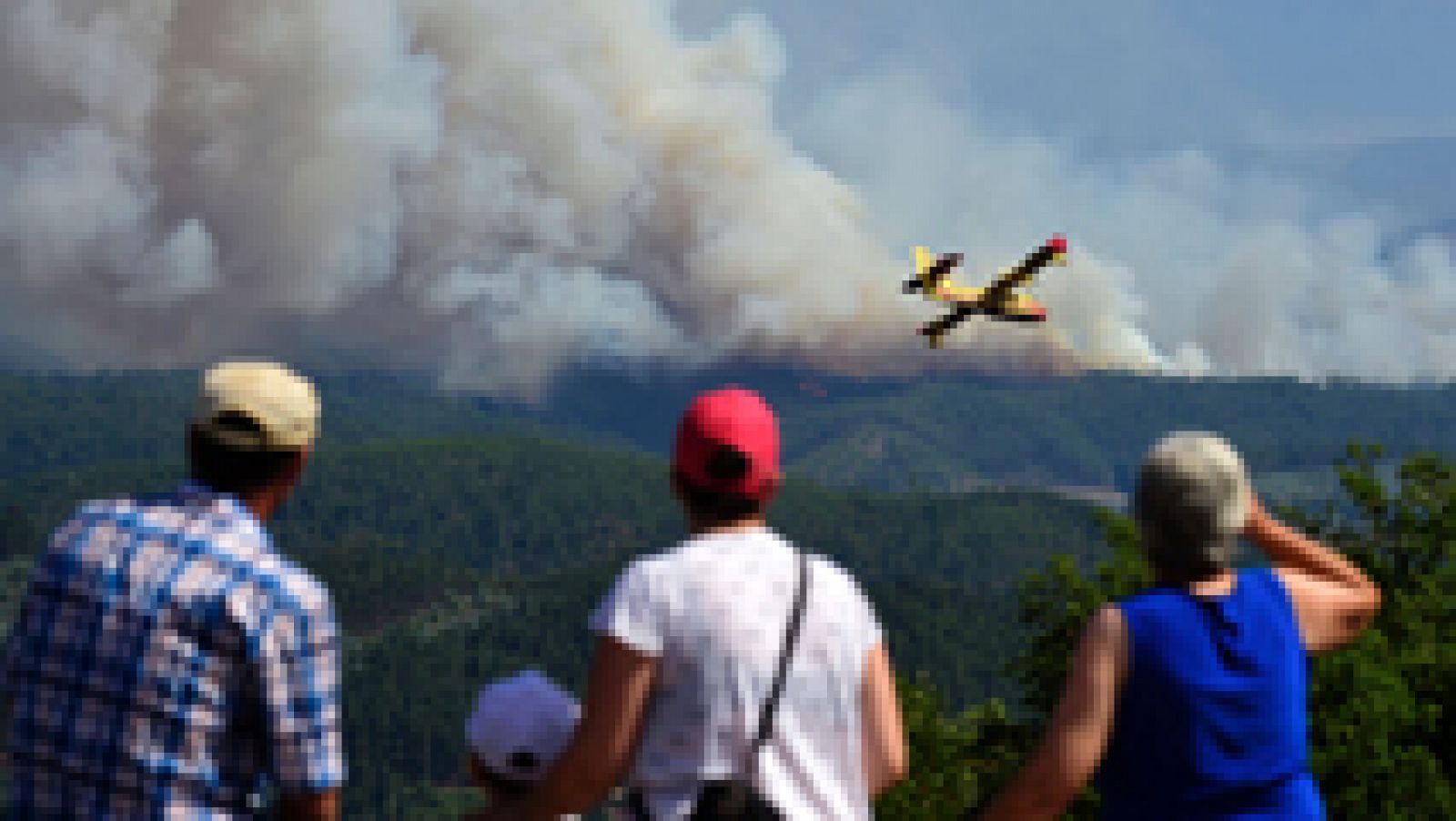 Telediario 1: El incendio declarado en el centro de Portugal avanza hacia el norte y los bomberos luchan sin descanso contra las llamas | RTVE Play